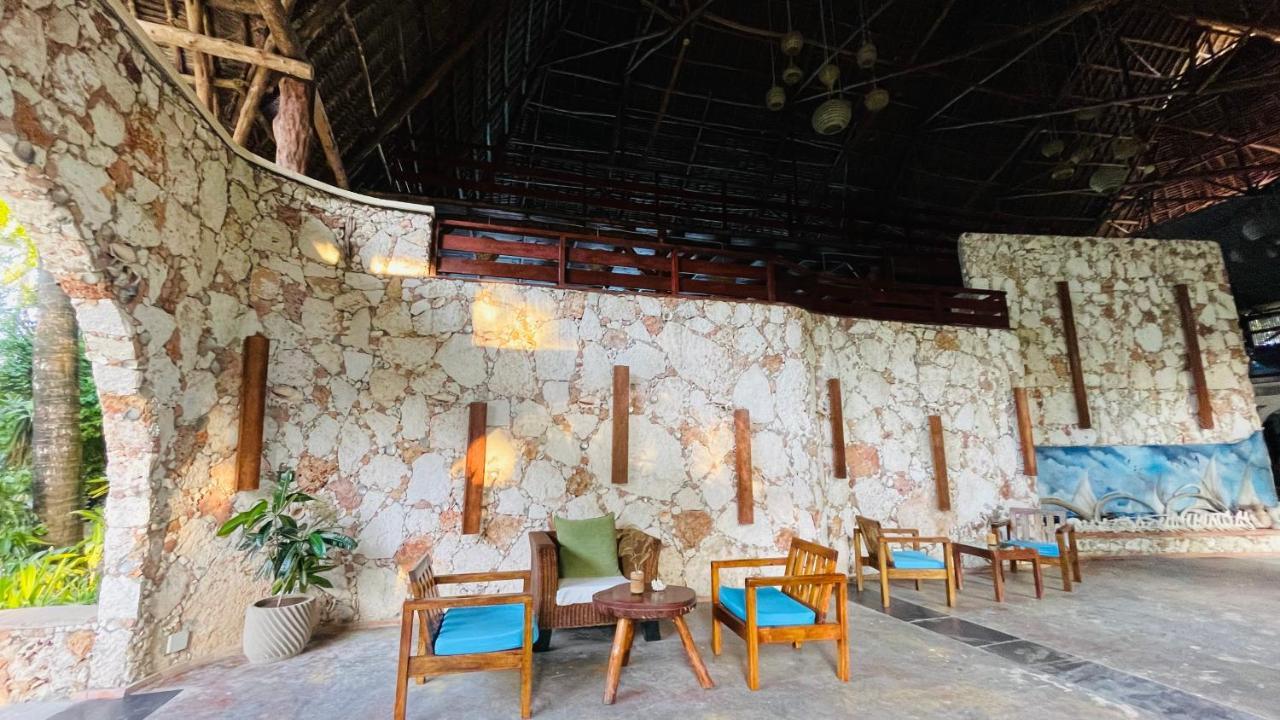 Samaki Lodge & Spa Uroa Buitenkant foto